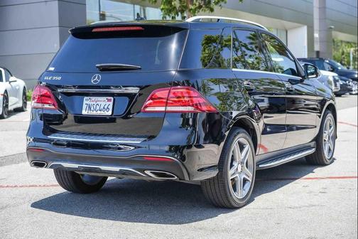 Black 2016 Mercedes-Benz GLE-Class GLE 350