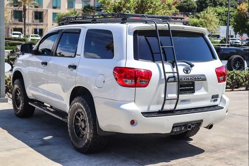 Blizzard Pearl 2016 Toyota Sequoia Platinum