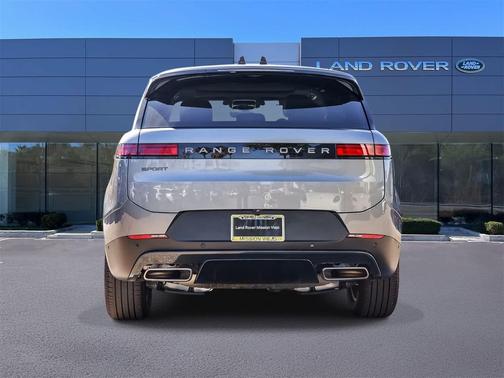 2025 Land Rover Range Rover Sport SE