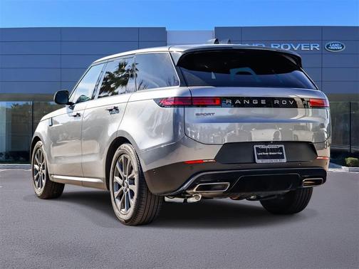 2025 Land Rover Range Rover Sport SE