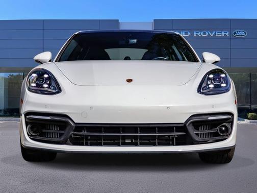 2023 Porsche Panamera 4 Platinum Edition