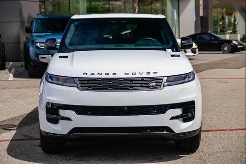 2025 Land Rover Range Rover Sport SE