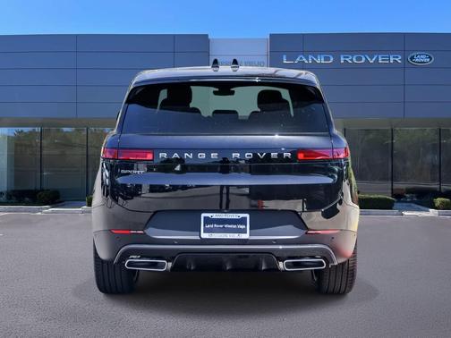 Santorini Black Metallic 2026 Land Rover Range Rover Sport SE