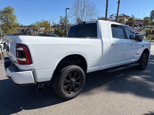 2024 RAM 2500 Laramie Crew Cab 4x4 6'4' Box