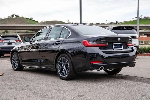 2025 BMW 330 xDrive