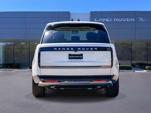 2026 Land Rover Range Rover P400 SE