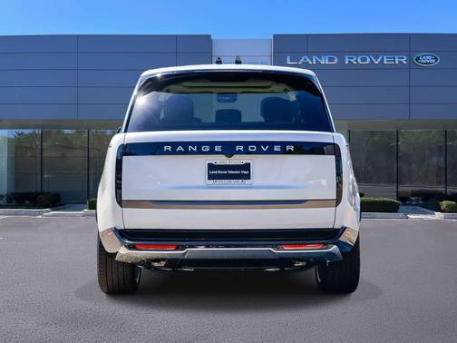 2026 Land Rover Range Rover P400 SE