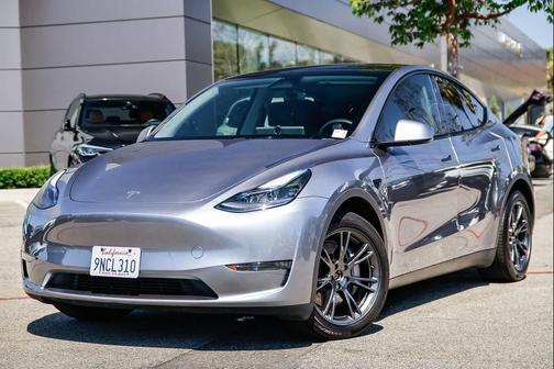 2024 Tesla Model Y Long Range Dual Motor All-Wheel Drive
