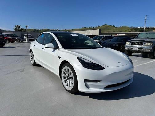2022 Tesla Model 3 Standard Range