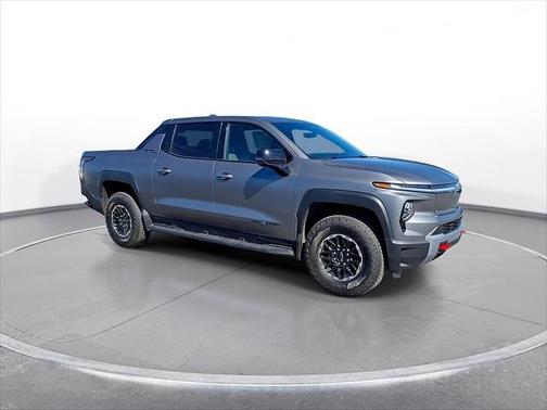 Magnus Gray Matte Metallic 2026 Chevrolet Silverado EV e4WD Crew Cab Extended Range Trail Boss