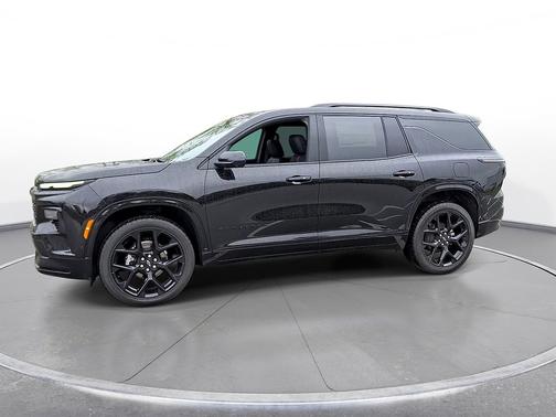 Mosaic Black Metallic 2026 Chevrolet Traverse FWD 4dr RS w/1RS