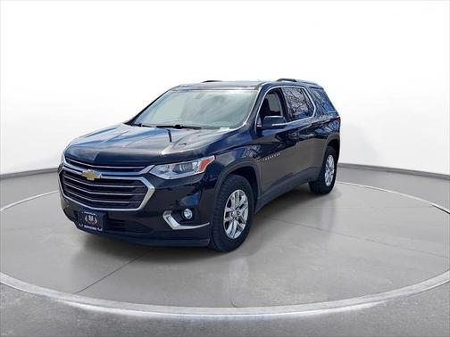 Mosaic Black Metallic 2018 Chevrolet Traverse AWD 4dr LT Cloth w/1LT