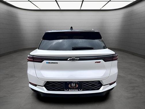 Iridescent Pearl Tricoat 2025 Chevrolet Equinox EV 4dr RS