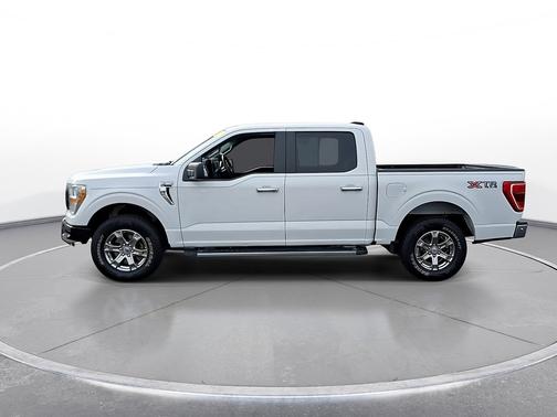 Oxford White 2021 Ford F-150 XLT 4WD SuperCrew 5.5' Box