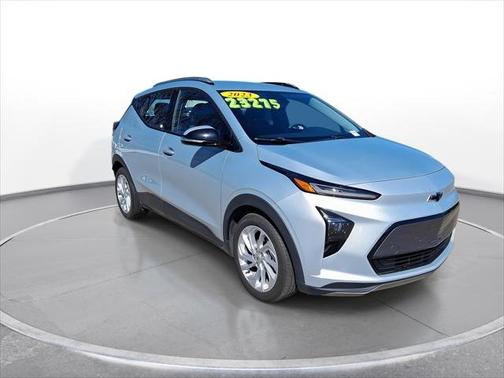 Silver Flare Metallic 2023 Chevrolet Bolt EUV FWD 4dr LT
