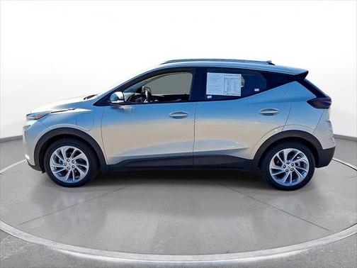 Silver Flare Metallic 2023 Chevrolet Bolt EUV FWD 4dr LT