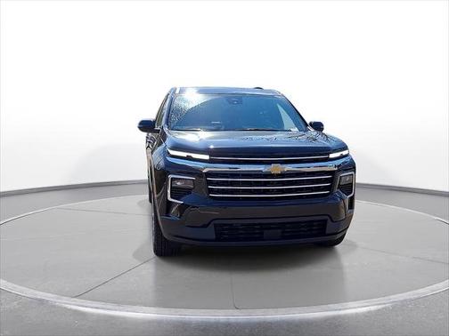 Mosaic Black Metallic 2025 Chevrolet Traverse FWD 4dr LT w/1LT