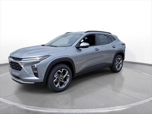 Sterling Gray Metallic 2026 Chevrolet Trax FWD 4dr LT