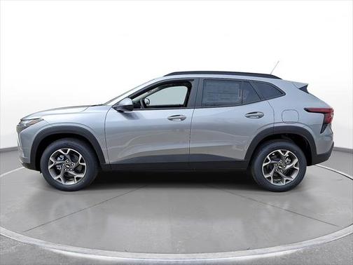 Sterling Gray Metallic 2026 Chevrolet Trax FWD 4dr LT