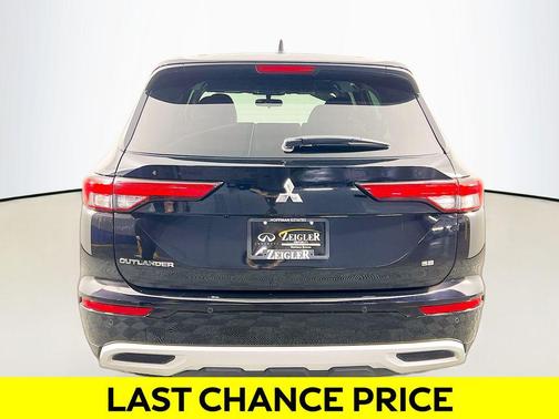 Labrador Black Pearl 2024 Mitsubishi Outlander SE 2.5 S-AWC