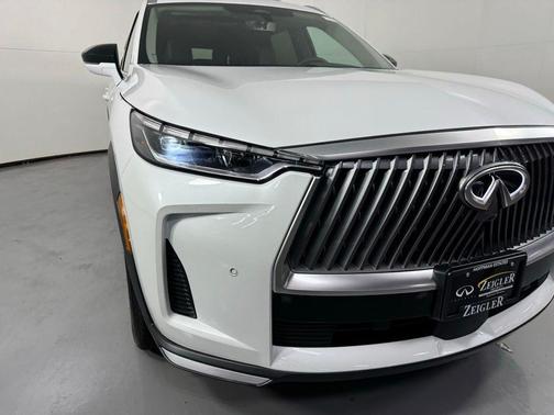 Radiant White 2026 INFINITI QX60 LUXE AWD
