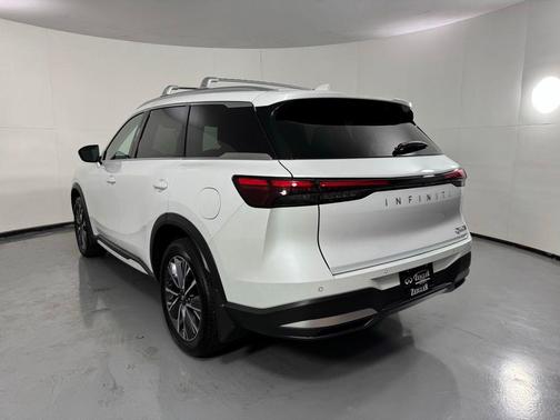Radiant White 2026 INFINITI QX60 LUXE AWD
