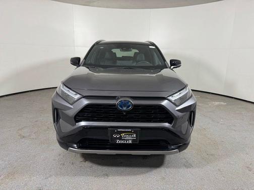 2022 Toyota RAV4 Hybrid SE