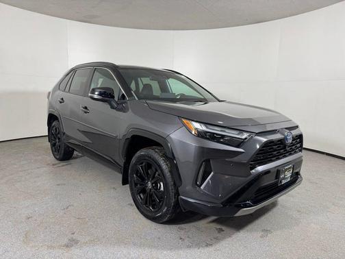 2022 Toyota RAV4 Hybrid SE