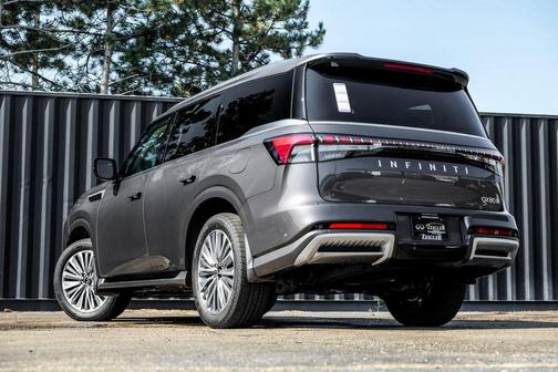 2026 INFINITI QX80 Luxe