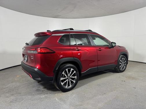 2025 Toyota Corolla Cross XLE