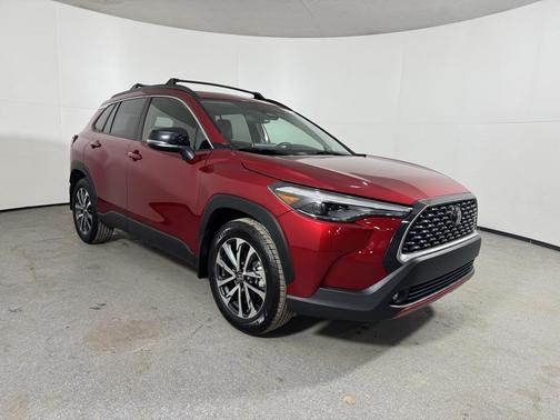 2025 Toyota Corolla Cross XLE