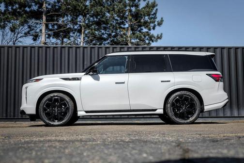 Radiant White 2026 INFINITI QX80 SPORT AWD