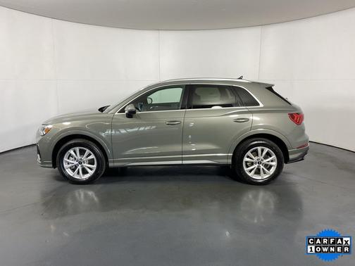 2024 Audi Q3 Premium 45 TFSI S line quattro Tiptronic