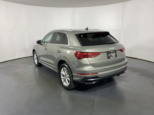 2024 Audi Q3 Premium 45 TFSI S line quattro Tiptronic