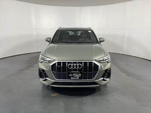 2024 Audi Q3 Premium 45 TFSI S line quattro Tiptronic
