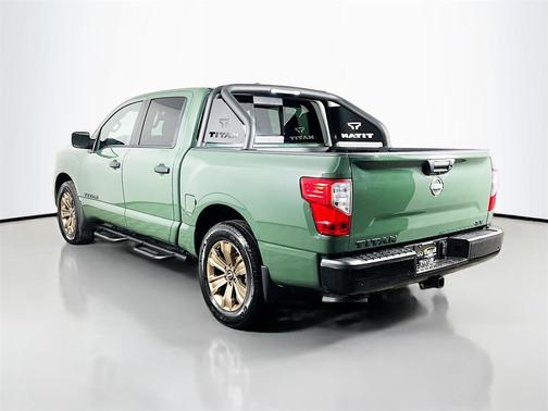 2024 Nissan Titan SV