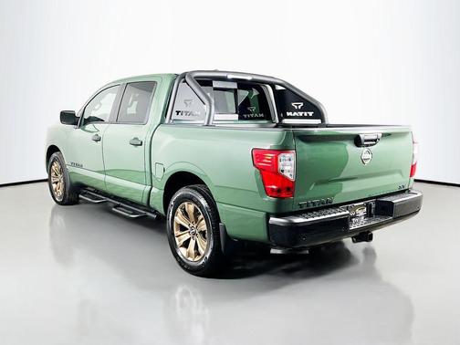 2024 Nissan Titan SV