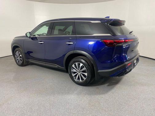 2025 INFINITI QX60 Pure