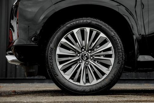 Black Obsidian 2026 INFINITI QX80 Luxe