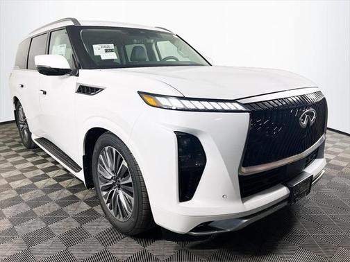 2025 INFINITI QX80 Luxe