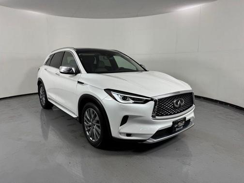Radiant White 2024 INFINITI QX50 LUXE AWD
