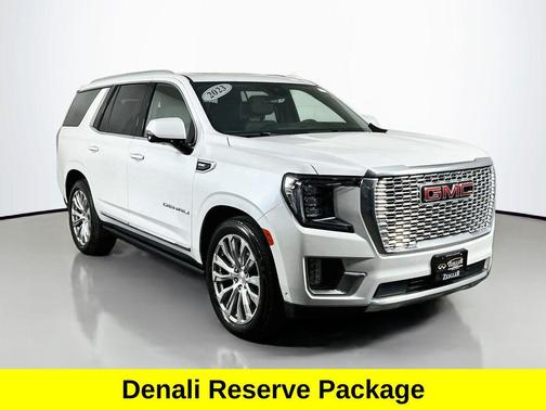 White Frost Tricoat 2023 GMC Yukon Denali