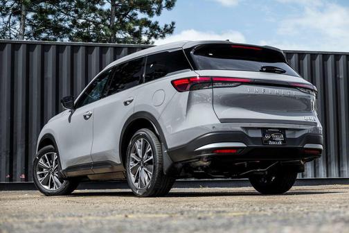 Gray 2027 INFINITI QX60 LUXE AWD