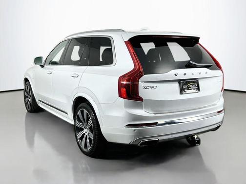 Crystal White Metallic 2021 Volvo XC90 Recharge Plug-In Hybrid T8 Inscription 7 Passenger