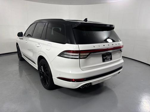 Pristine White Metallic Tri-Coat 2023 Lincoln Aviator Black Label AWD