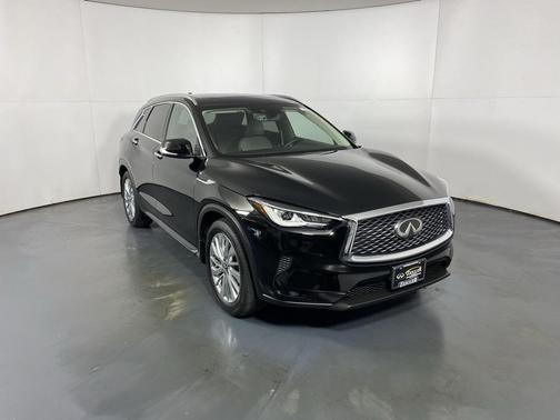 2023 INFINITI QX50 LUXE AWD