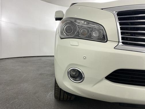 2014 INFINITI QX80 Base