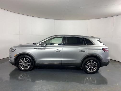 Silver Radiance Metallic Clearcoat 2023 Lincoln Nautilus Reserve