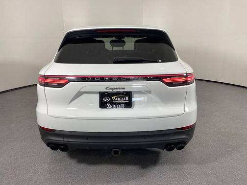 2022 Porsche Cayenne Platinum Edition