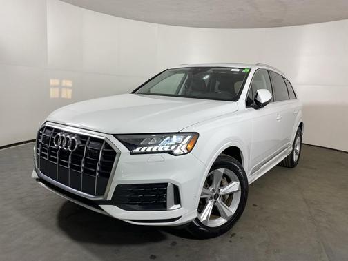 2024 Audi Q7 45 Premium Plus